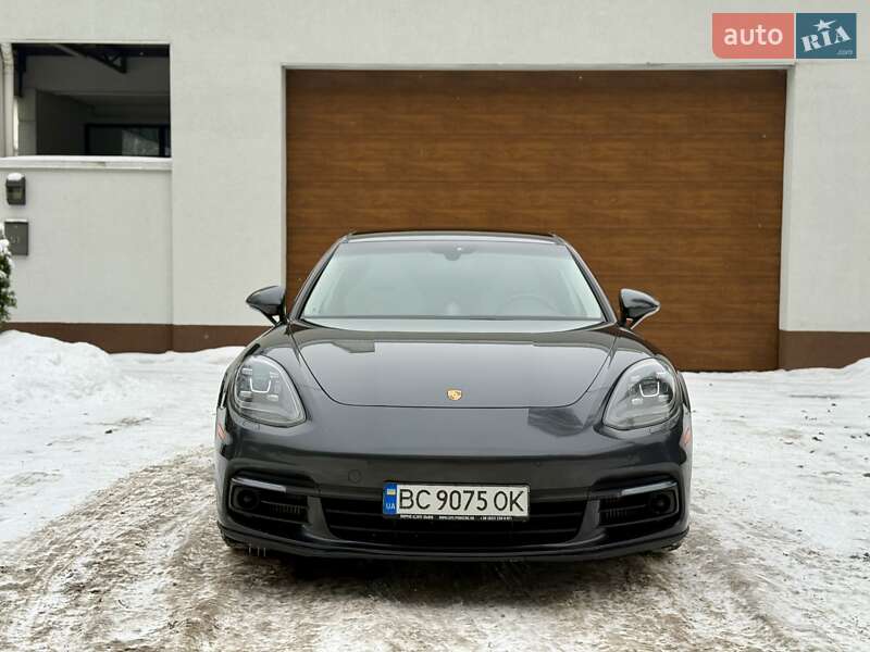 Фастбэк Porsche Panamera 2017 в Киеве фото 78 Фастбэк Porsche Panamera 2017 в Киеве