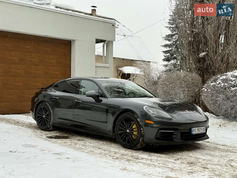 Фастбэк Porsche Panamera 2017 в Киеве фото 81 Фастбэк Porsche Panamera 2017 в Киеве
