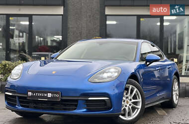 Фастбэк Porsche Panamera 2017 в Ужгороде