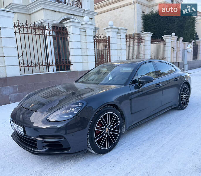 Porsche Panamera 2018