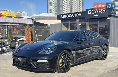 Фастбэк Porsche Panamera 2018 в Киеве