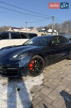 Фастбэк Porsche Panamera 2018 в Ужгороде