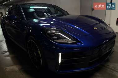 Фастбэк Porsche Panamera 2024 в Киеве