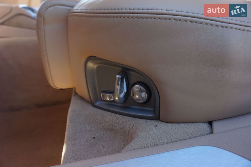 Фастбэк Porsche Panamera 2013 в Одессе