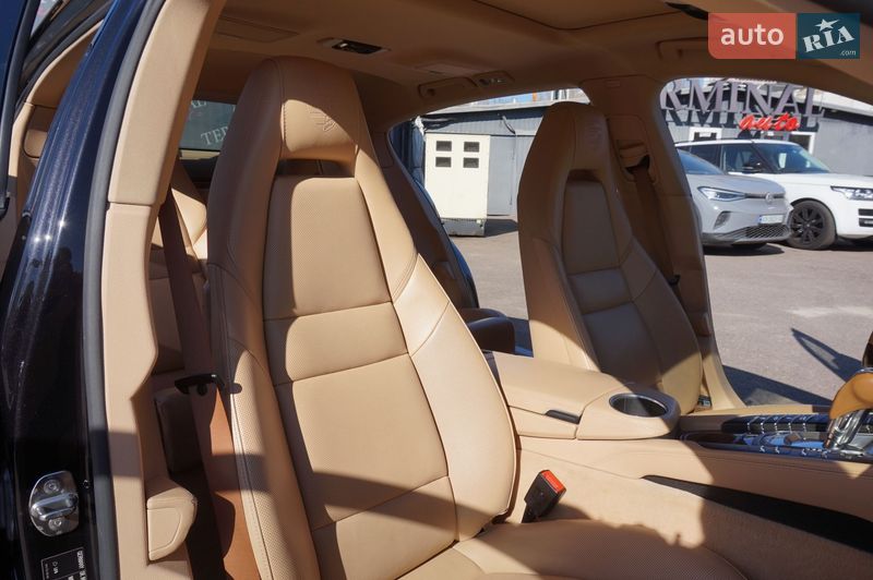 Фастбэк Porsche Panamera 2013 в Одессе