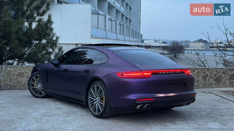 Фастбэк Porsche Panamera 2018 в Одессе