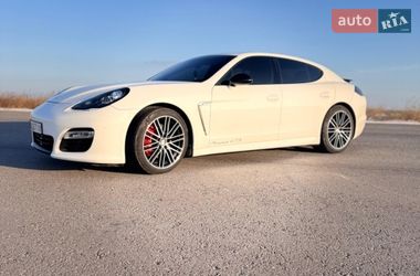 Фастбэк Porsche Panamera 2010 в Килии