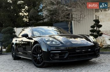 Фастбек Porsche Panamera 2022 в Львові
