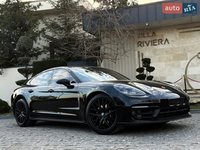 Фастбэк Porsche Panamera 2022 в Львове