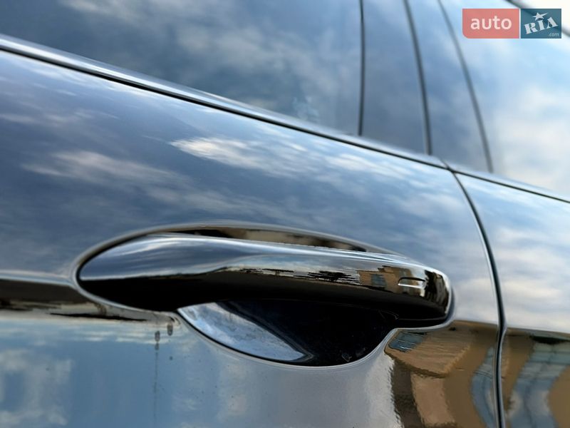 Фастбэк Porsche Panamera 2022 в Львове