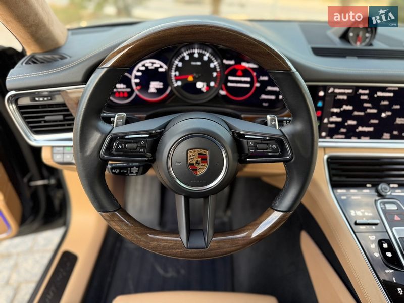 Фастбэк Porsche Panamera 2022 в Львове