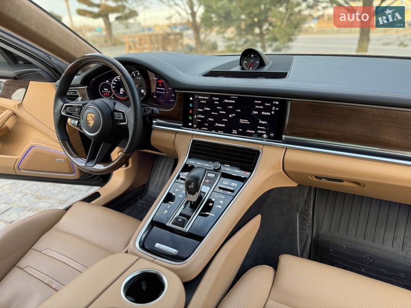 Фастбэк Porsche Panamera 2022 в Львове