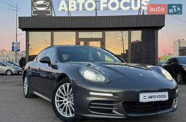 Фастбэк Porsche Panamera 2013 в Киеве