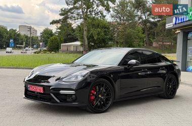 Фастбэк Porsche Panamera 2017 в Львове