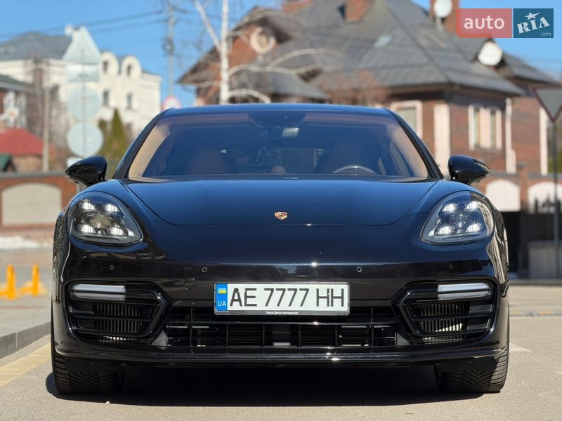 Фастбэк Porsche Panamera 2017 в Киеве