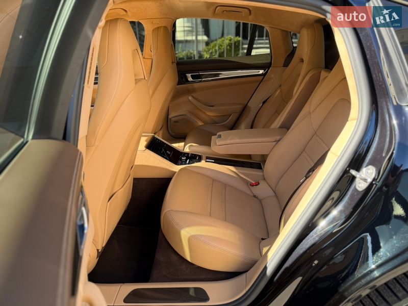 Фастбэк Porsche Panamera 2017 в Киеве