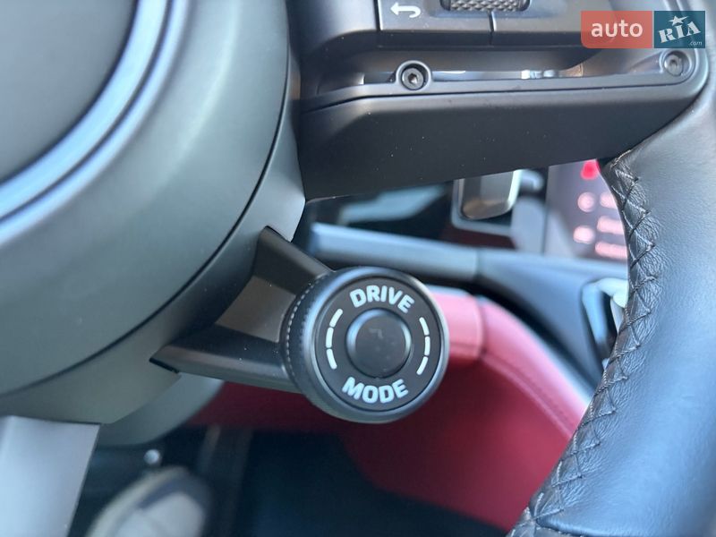 Фастбэк Porsche Panamera 2024 в Киеве