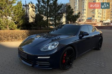 Фастбэк Porsche Panamera 2013 в Киеве