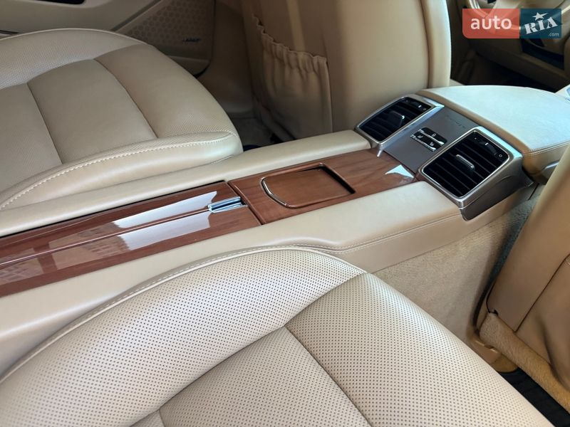 Фастбэк Porsche Panamera 2013 в Киеве