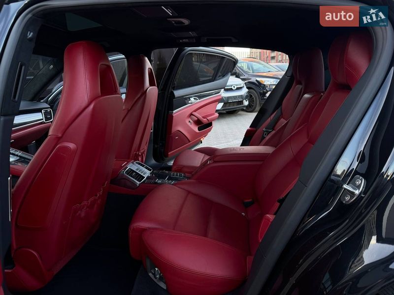 Фастбек Porsche Panamera 2013 в Києві