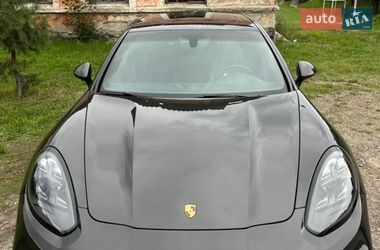 Фастбэк Porsche Panamera 2015 в Черновцах