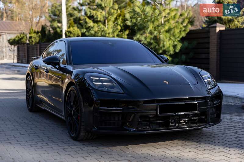 Фастбэк Porsche Panamera 2025 в Киеве