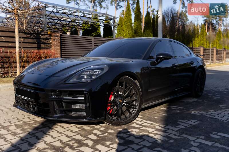 Фастбэк Porsche Panamera 2025 в Киеве