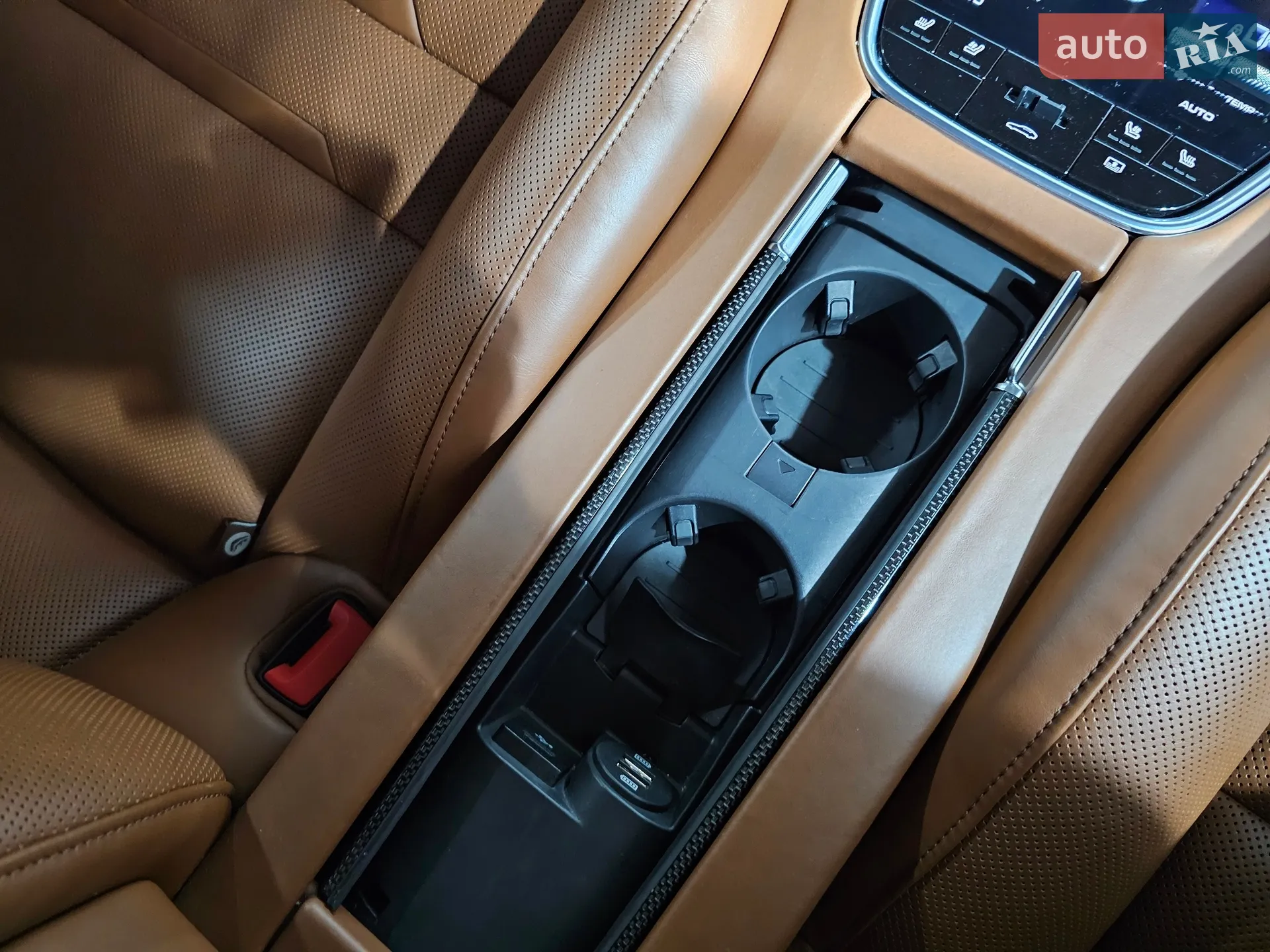 2017 Porsche Panamera - мініатюра 19