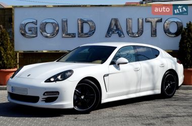 Фастбэк Porsche Panamera 2011 в Одессе