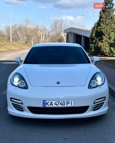 Фастбэк Porsche Panamera 2010 в Киеве