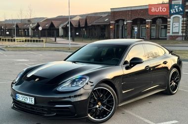 Фастбек Porsche Panamera 2018 в Києві