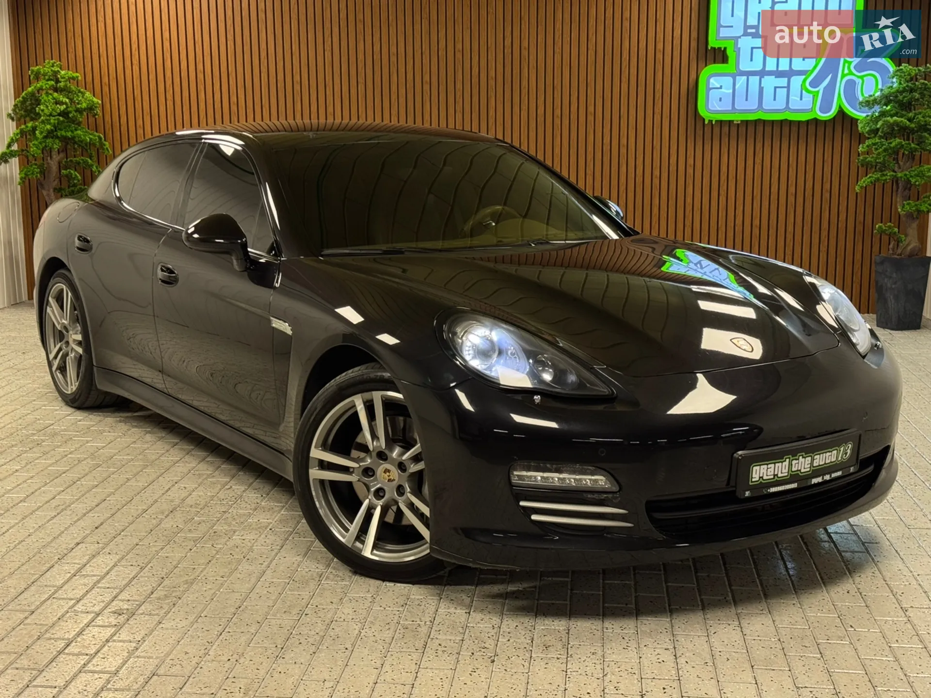 2012 Porsche Panamera - мініатюра 3