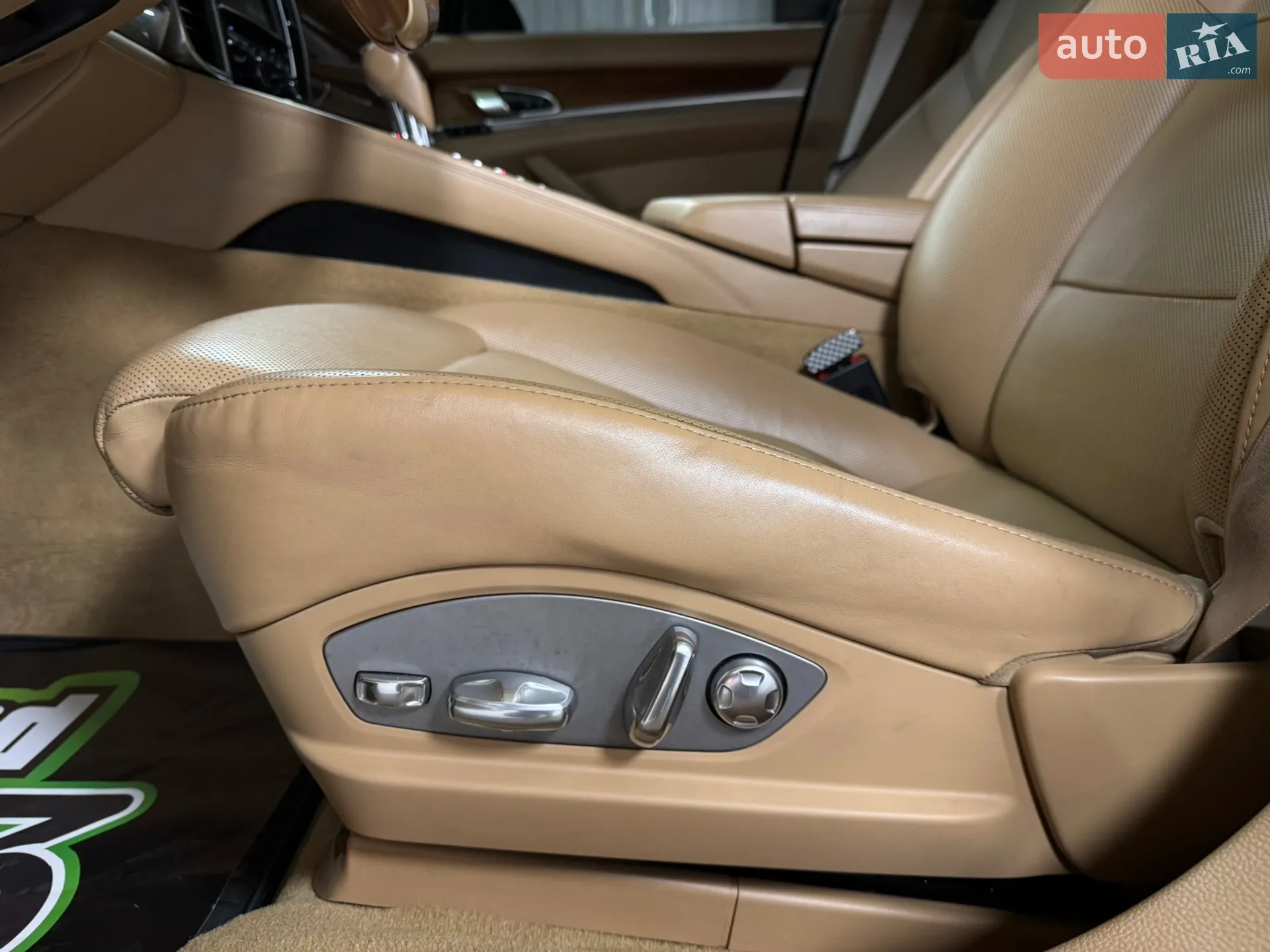 2012 Porsche Panamera - мініатюра 32