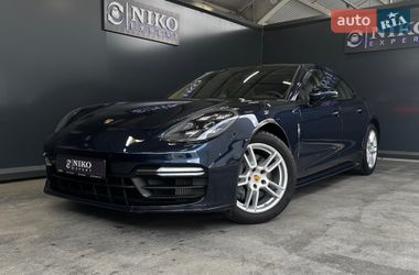 Фастбэк Porsche Panamera 2017 в Киеве
