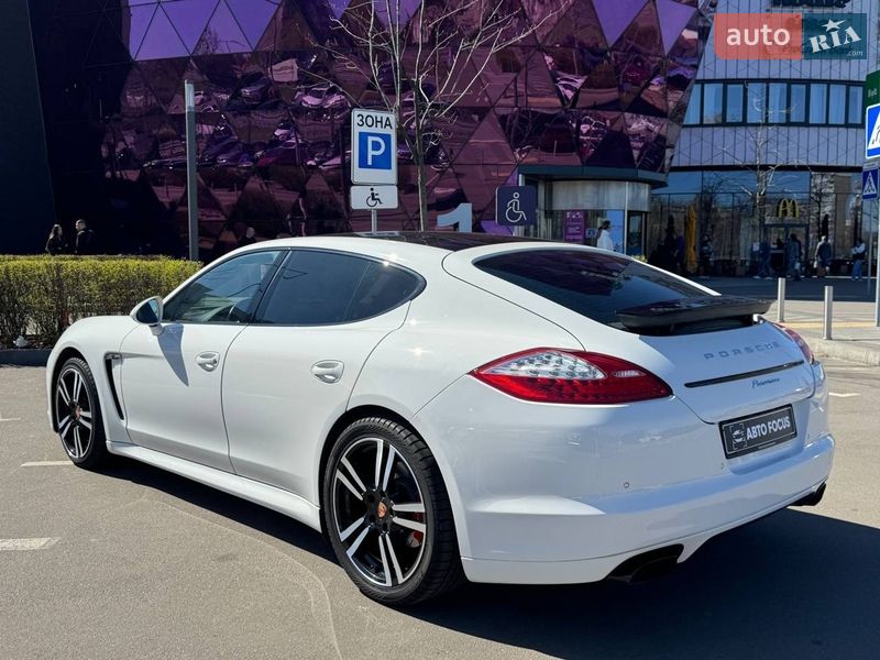 Фастбек Porsche Panamera 2012 в Києві фото 5 Фастбек Porsche Panamera 2012 в Києві