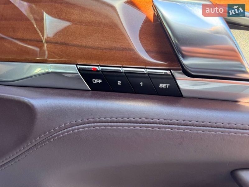 Фастбек Porsche Panamera 2012 в Києві фото 15 Фастбек Porsche Panamera 2012 в Києві