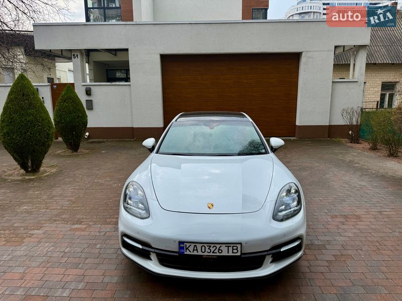 Фастбек Porsche Panamera 2017 в Києві