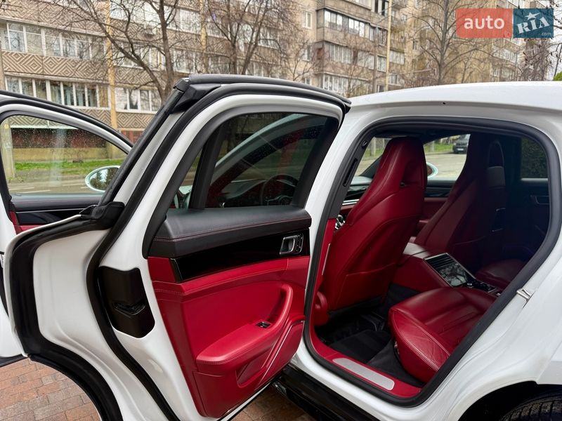 Фастбек Porsche Panamera 2017 в Києві