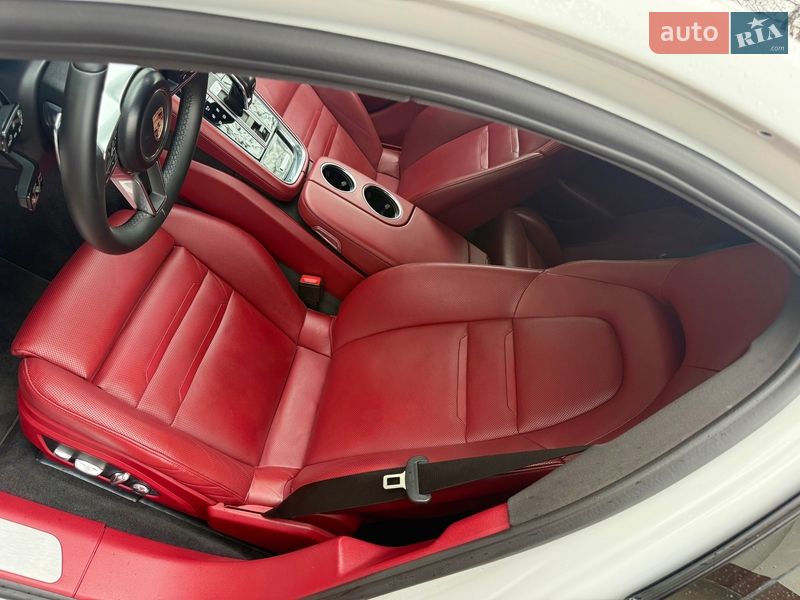 Фастбек Porsche Panamera 2017 в Києві