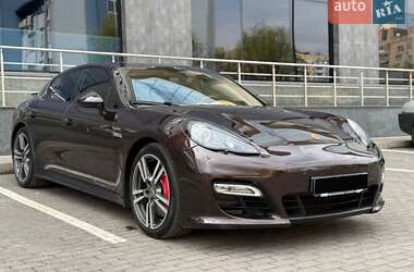 Фастбек Porsche Panamera 2013 в Києві