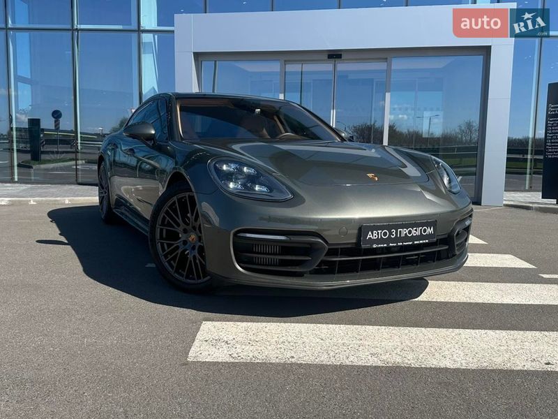 Фастбэк Porsche Panamera 2022 в Киеве фото 11 Фастбэк Porsche Panamera 2022 в Киеве