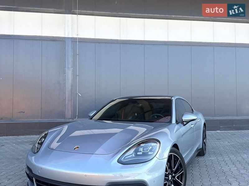 Porsche Panamera 2019