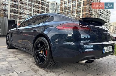 Фастбэк Porsche Panamera 2013 в Киеве