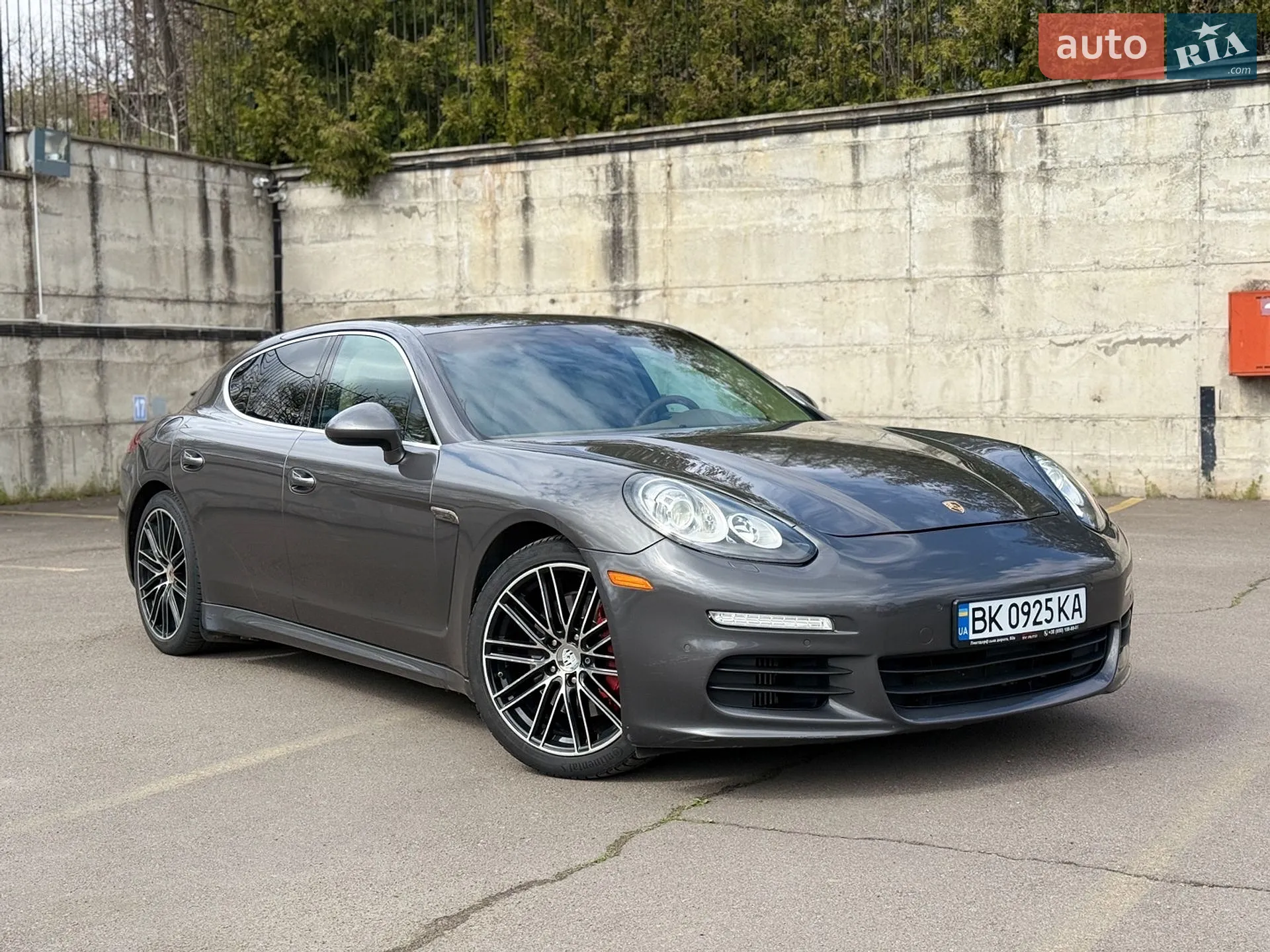 2014 Porsche Panamera - мініатюра 3