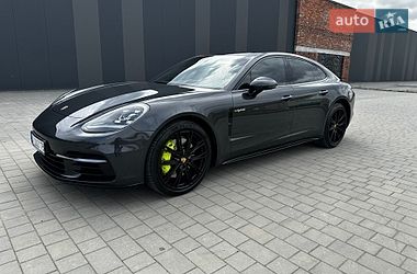 Фастбэк Porsche Panamera 2017 в Хмельницком