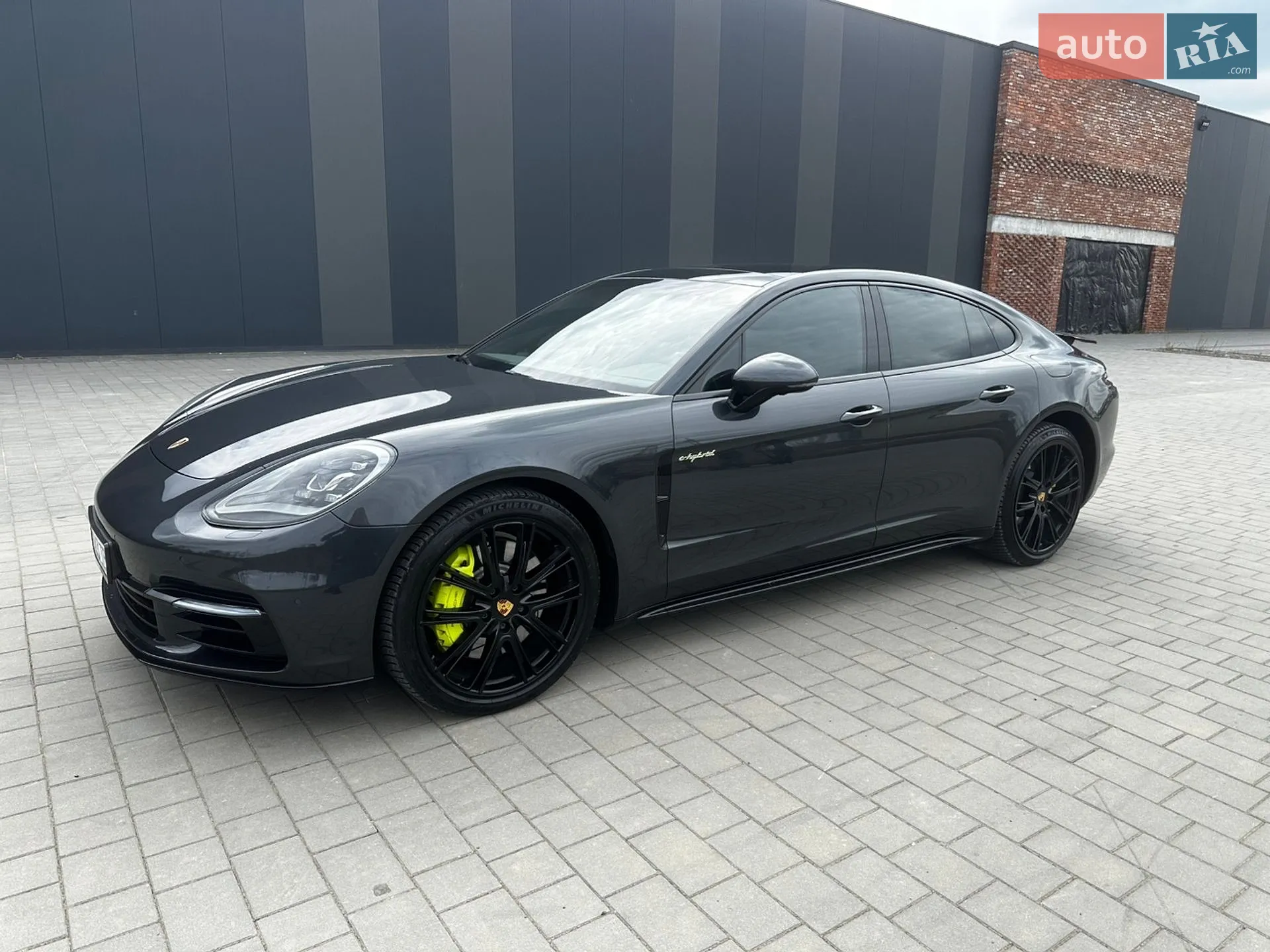 2017 Porsche Panamera - мініатюра 16