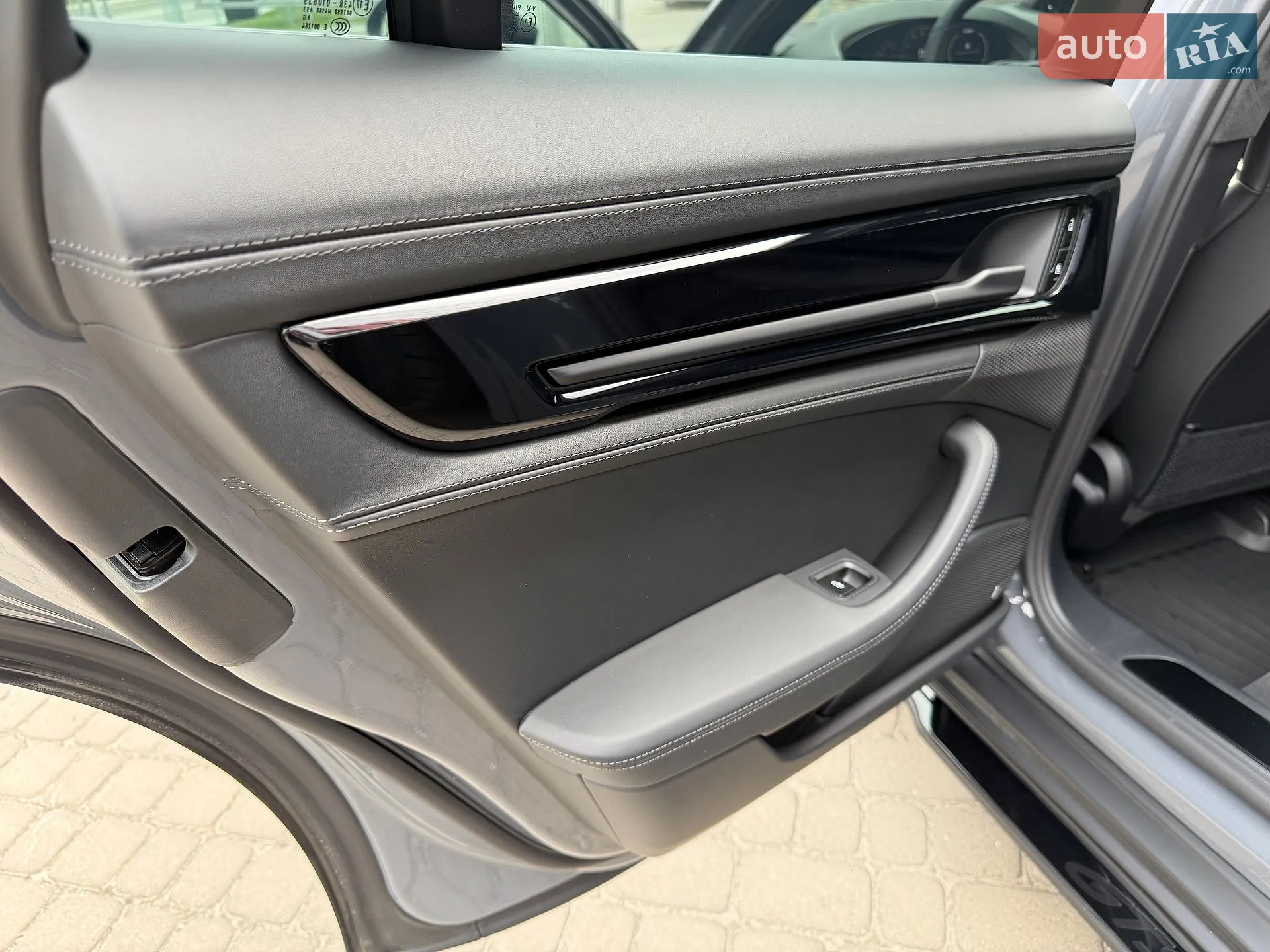 2025 Porsche Panamera - мініатюра 25