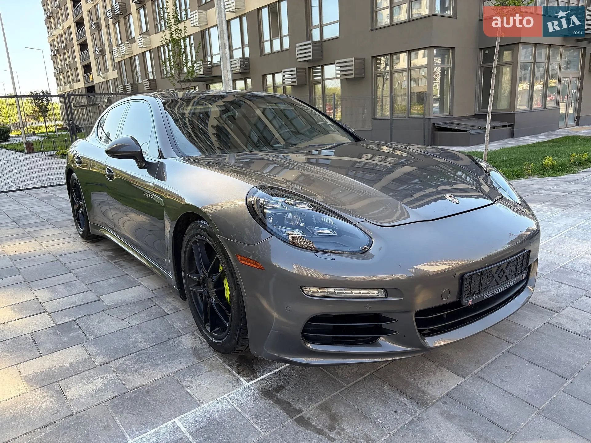 2015 Porsche Panamera - мініатюра 28