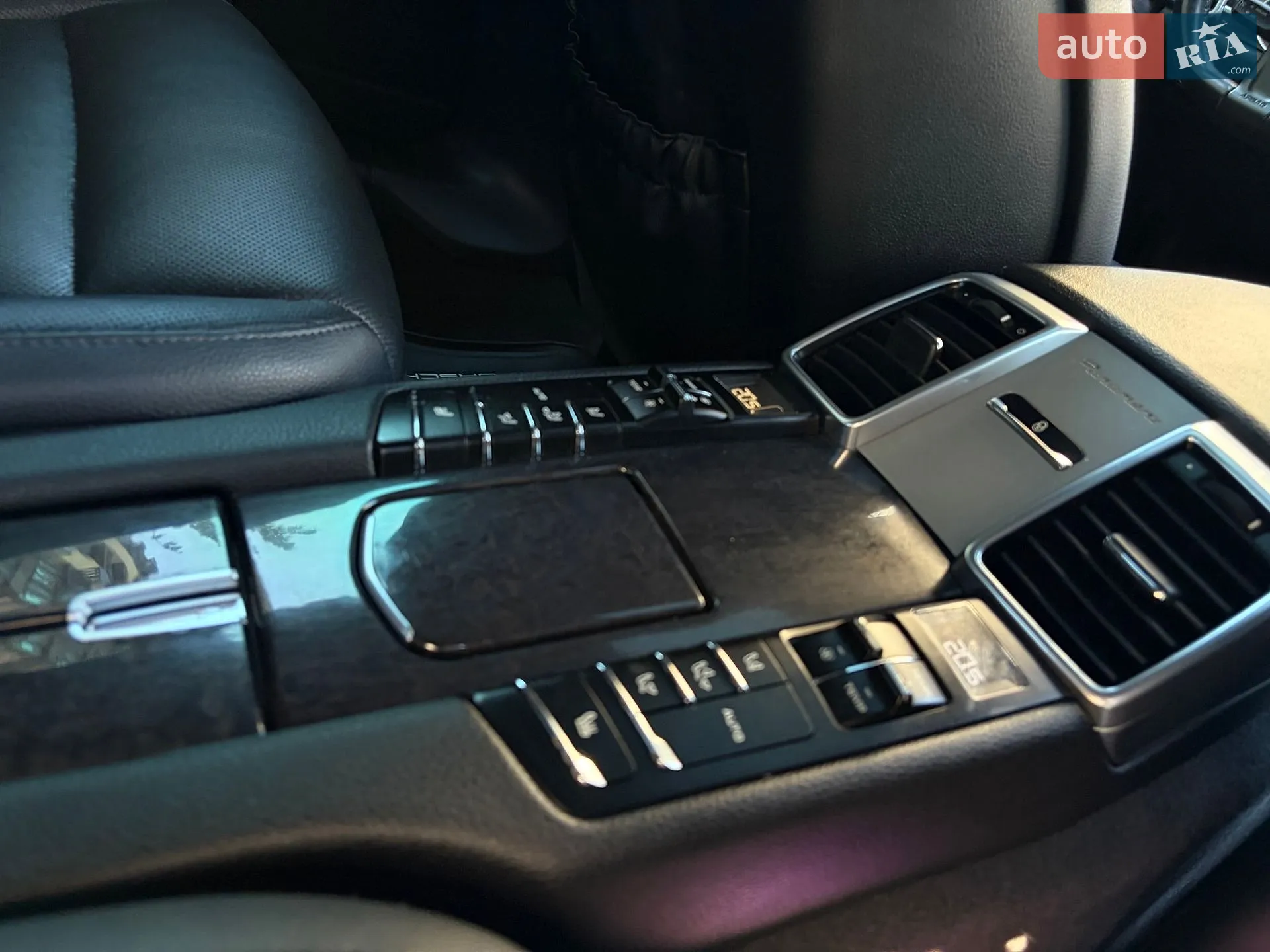 2015 Porsche Panamera - мініатюра 39