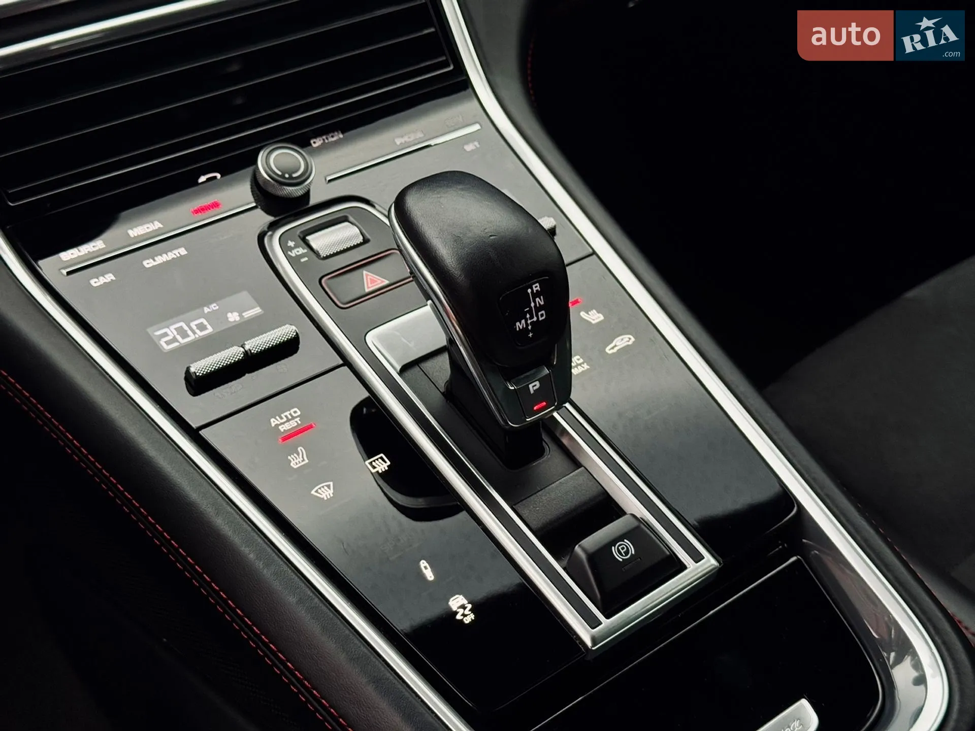2018 Porsche Panamera - мініатюра 25